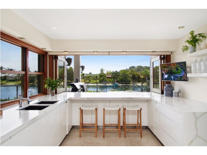 108 Dunlin Drive, Burleigh Waters QLD 4220