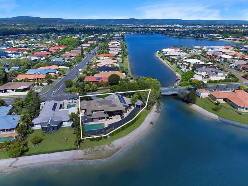 108 Dunlin Drive, Burleigh Waters QLD 4220