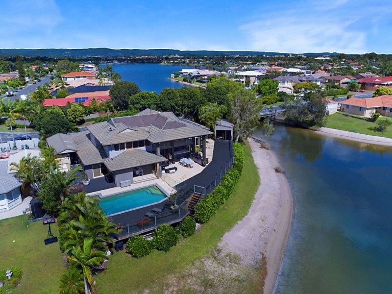 108 Dunlin Drive, Burleigh Waters QLD 4220