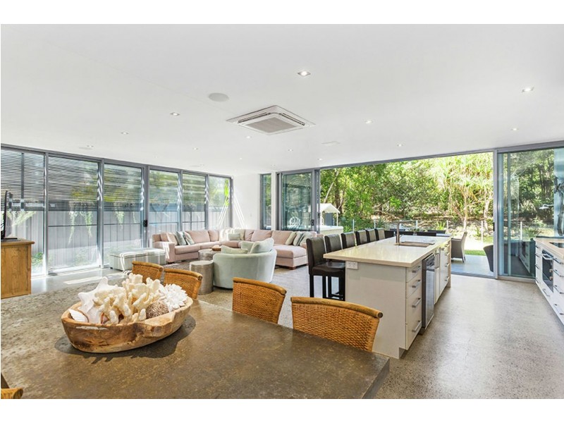 14 Dune Street, Fingal Head NSW 2487