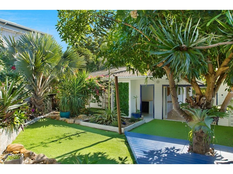 26 Stapylton Street, Coolangatta QLD 4225