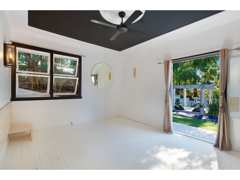 26 Stapylton Street, Coolangatta QLD 4225