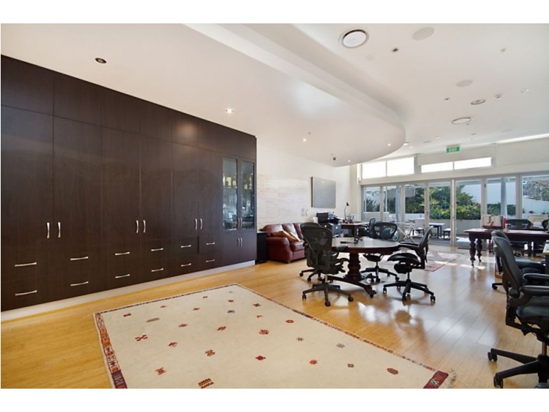 Unit 1/42 Marine Parade, Coolangatta QLD 4225