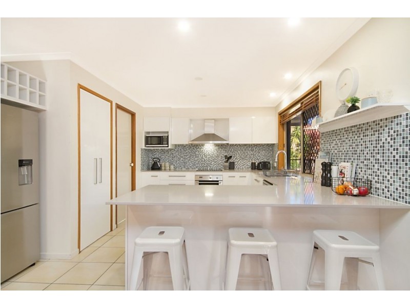 6 Roker Drive, Currumbin Waters QLD 4223