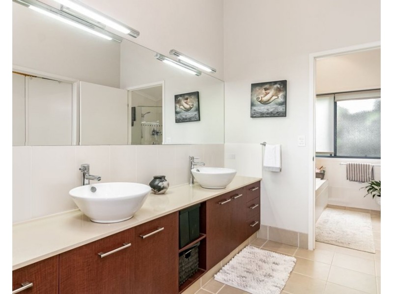 7 Seaview Road, Banora Point NSW 2486