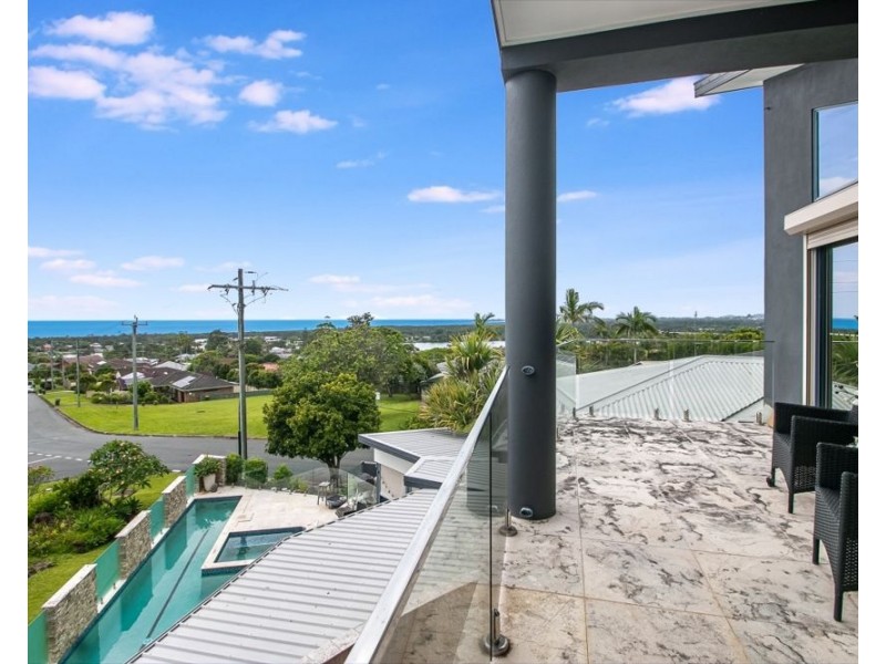 7 Seaview Road, Banora Point NSW 2486