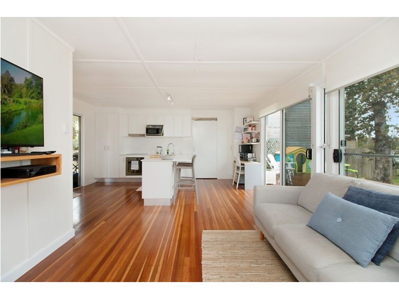 13 Wommin Lake Crescent, Fingal Head NSW 2487