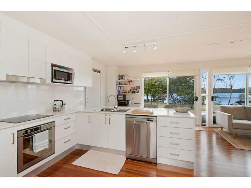 13 Wommin Lake Crescent, Fingal Head NSW 2487