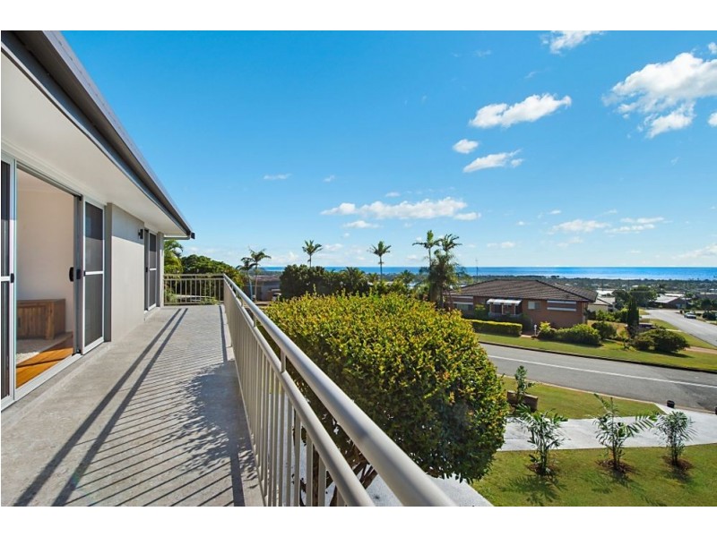 9 Seaview Road, Banora Point NSW 2486