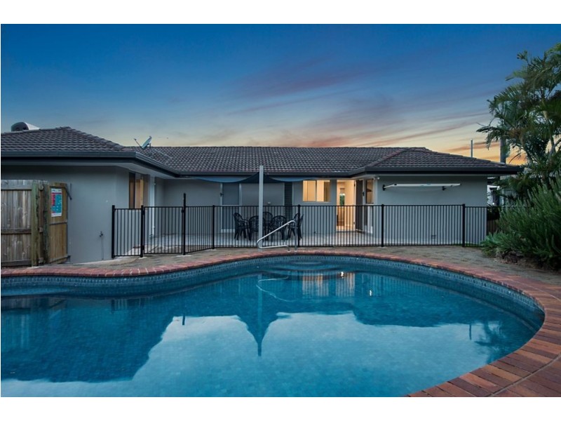 9 Seaview Road, Banora Point NSW 2486