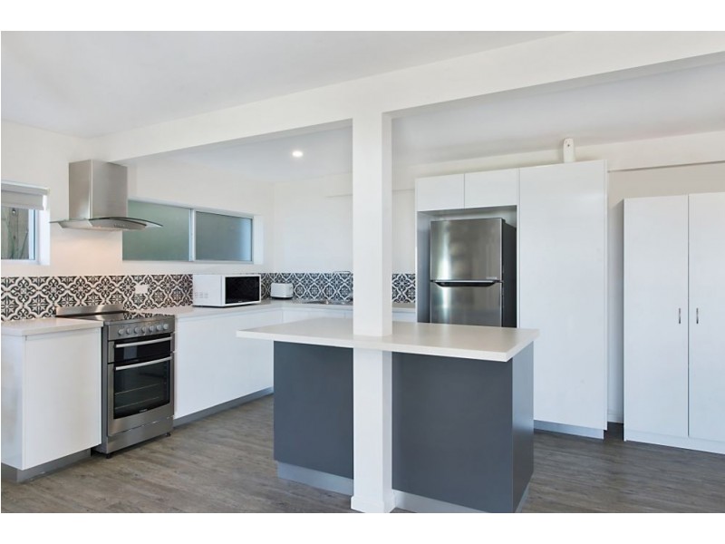 9 Seaview Road, Banora Point NSW 2486