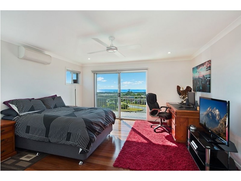 9 Seaview Road, Banora Point NSW 2486