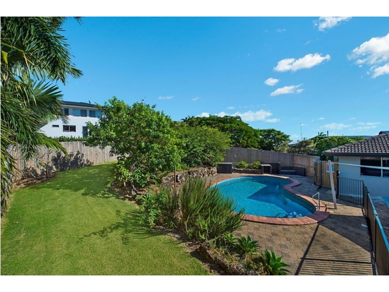 9 Seaview Road, Banora Point NSW 2486