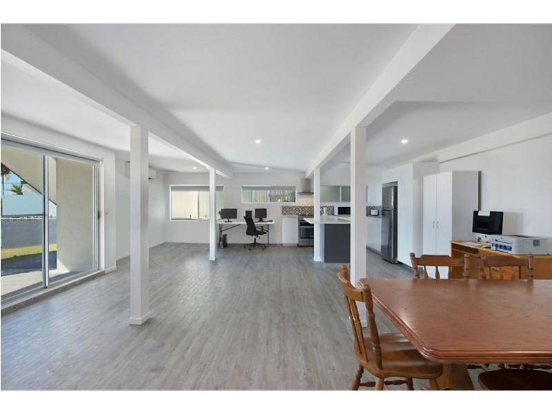 9 Seaview Road, Banora Point NSW 2486