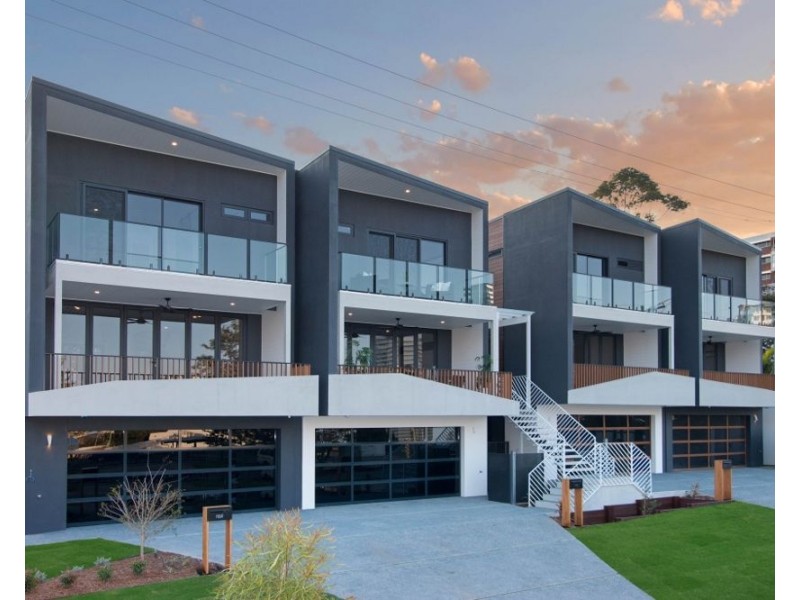 2/33 Garrick Street, Coolangatta QLD 4225