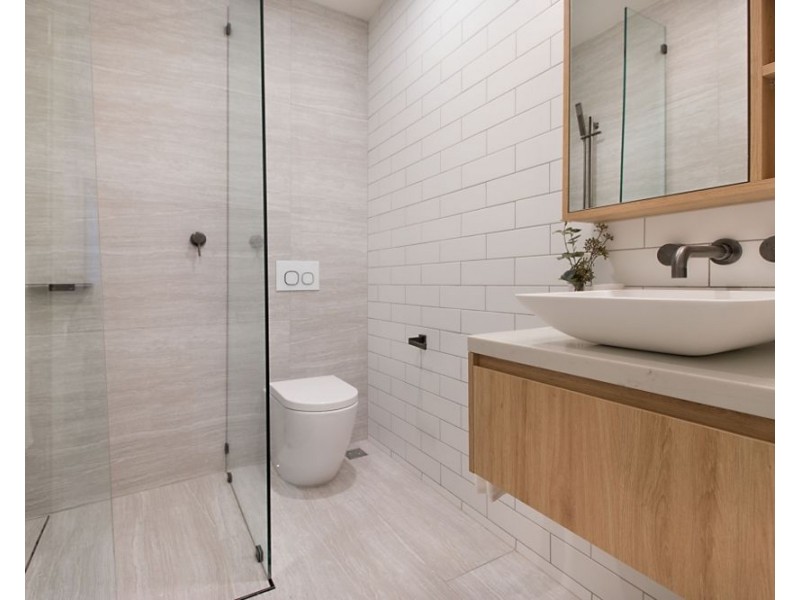 2/33 Garrick Street, Coolangatta QLD 4225