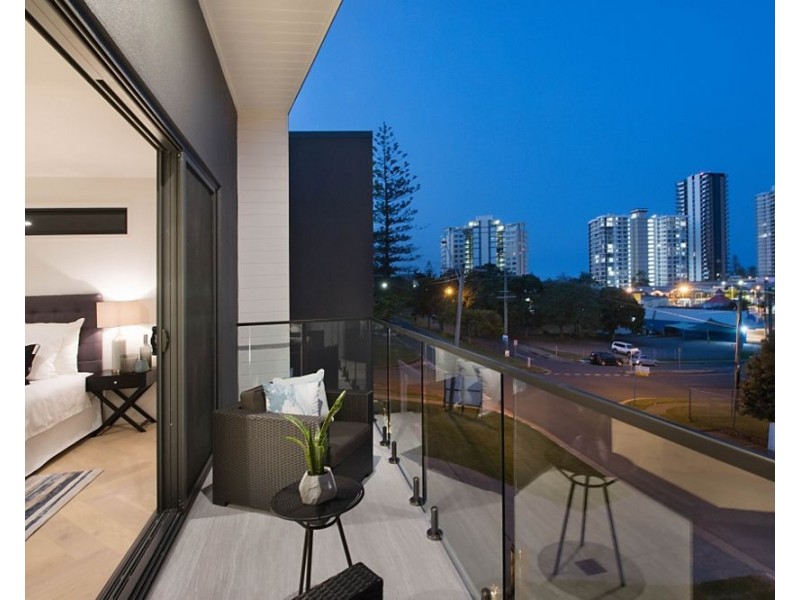 2/33 Garrick Street, Coolangatta QLD 4225