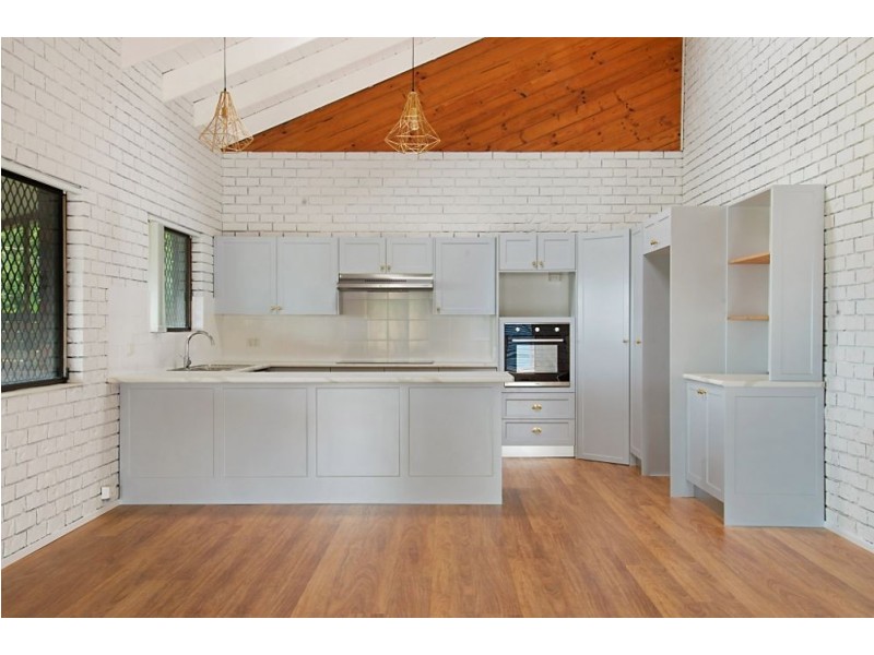 19 Broadwater Esplanade, Bilambil Heights NSW 2486