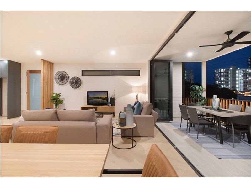 4/134 Musgrave Street, “KARMA VILLAS”, Coolangatta QLD 4225