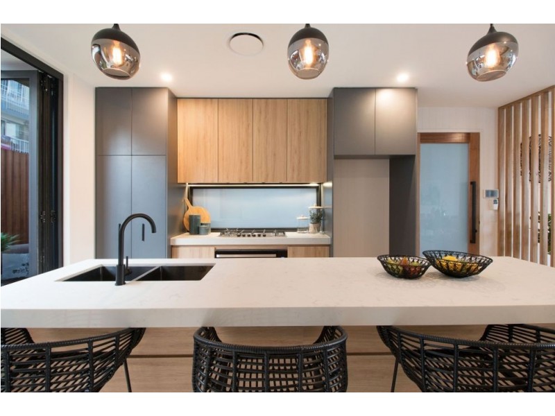 4/134 Musgrave Street, “KARMA VILLAS”, Coolangatta QLD 4225