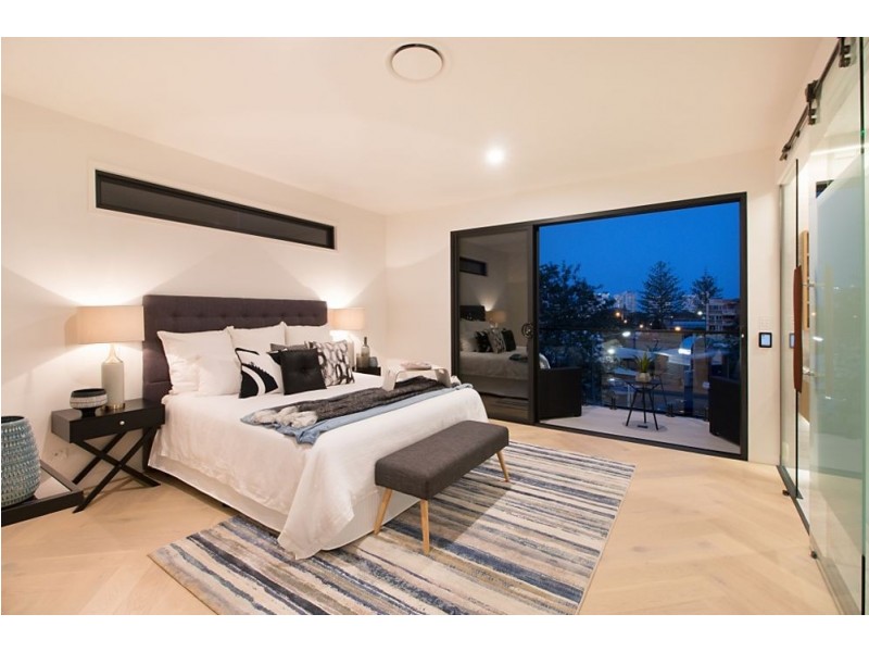 4/134 Musgrave Street, “KARMA VILLAS”, Coolangatta QLD 4225