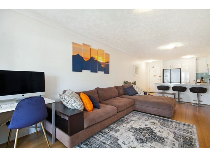 1/205 Boundary Street, Rainbow Bay QLD 4225