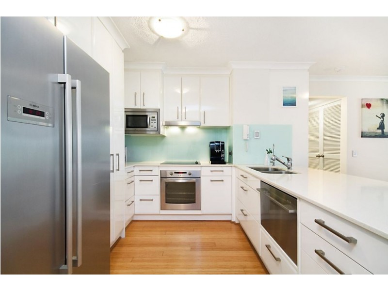 1/205 Boundary Street, Rainbow Bay QLD 4225