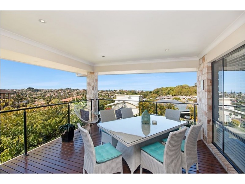 6 Mourne Terrace, Banora Point NSW 2486
