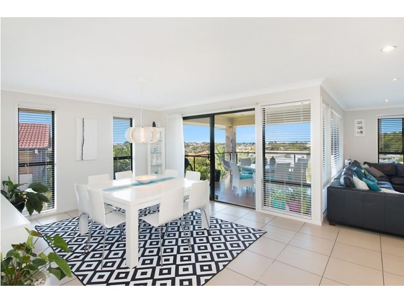 6 Mourne Terrace, Banora Point NSW 2486