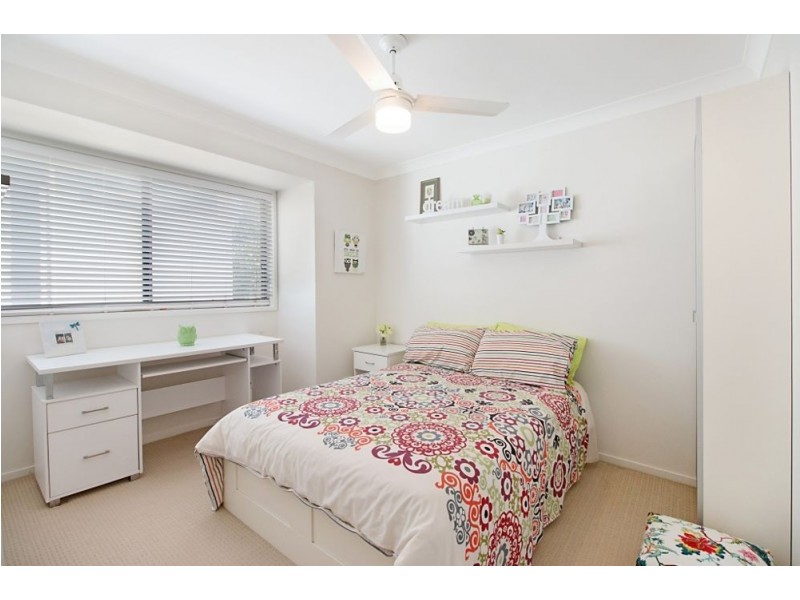 6 Mourne Terrace, Banora Point NSW 2486