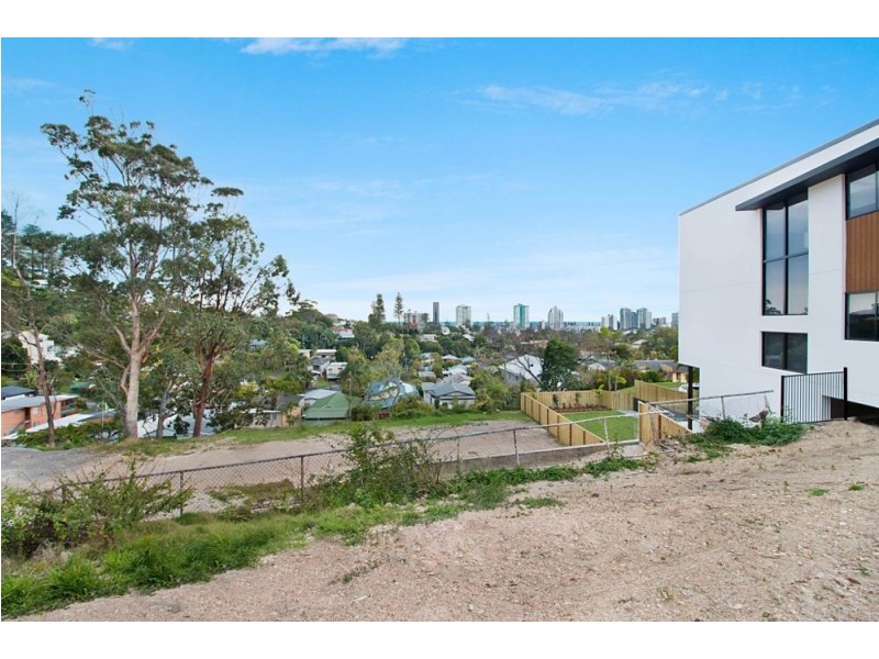 7 Tooloon Street, Coolangatta QLD 4225