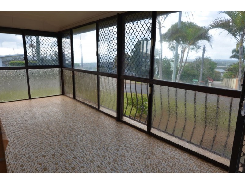 25 Walter Crescent, Banora Point NSW 2486