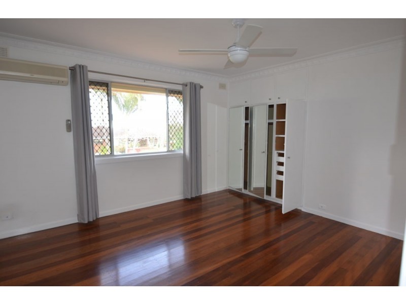 25 Walter Crescent, Banora Point NSW 2486