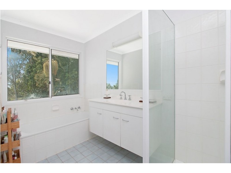 2 Highland Drive, Terranora NSW 2486