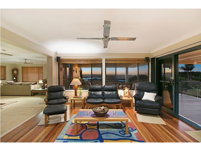 6 Dobbys Crescent, Terranora NSW 2486