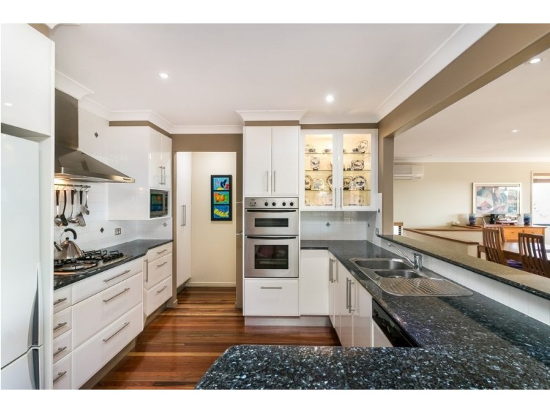 6 Dobbys Crescent, Terranora NSW 2486