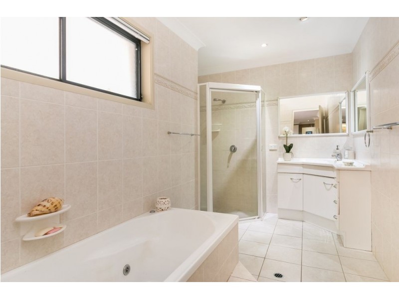 6 Dobbys Crescent, Terranora NSW 2486