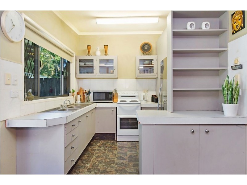 38 Twenty-Fifth Avenue, Palm Beach QLD 4221