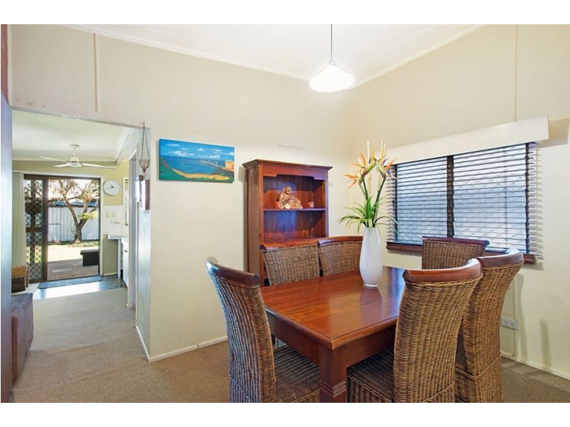 38 Twenty-Fifth Avenue, Palm Beach QLD 4221