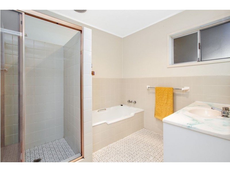 18 Flores Avenue, Palm Beach QLD 4221