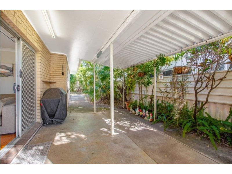 18 Flores Avenue, Palm Beach QLD 4221