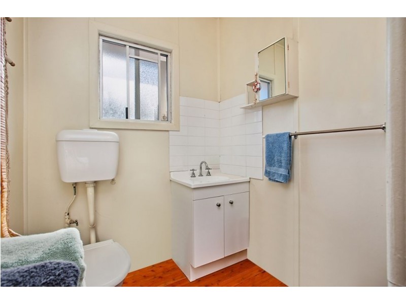 2/25 Stapylton Street, Coolangatta QLD 4225