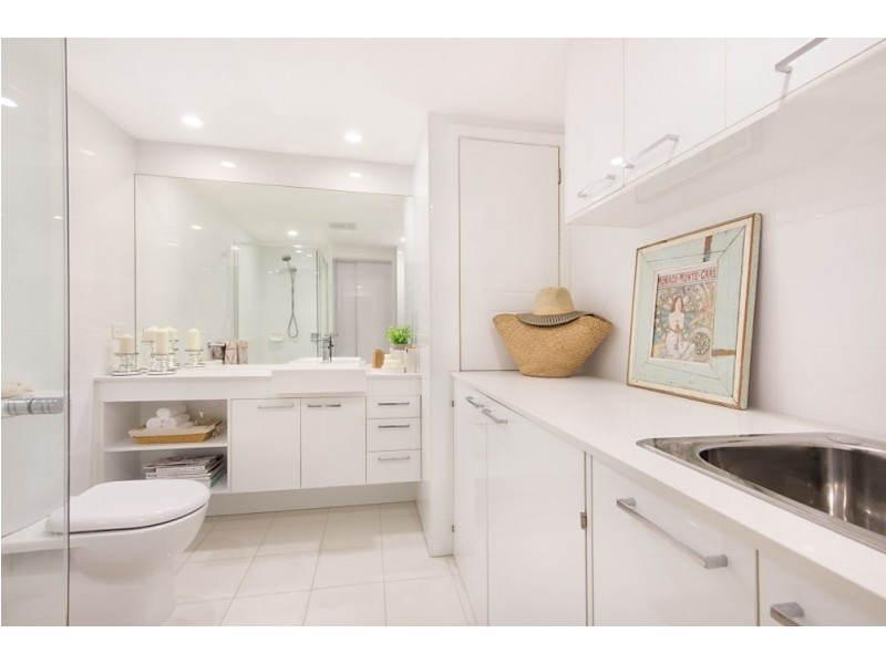 8/15-17 South Street, Kirra QLD 4225