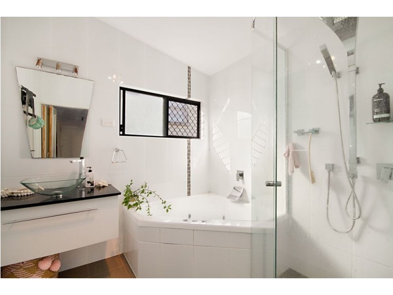 76 Drydock Road, Tweed Heads South NSW 2486