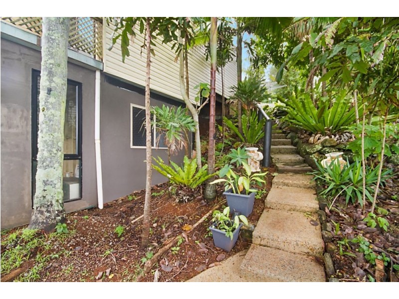 36 Broadwater Esplanade, Bilambil Heights NSW 2486