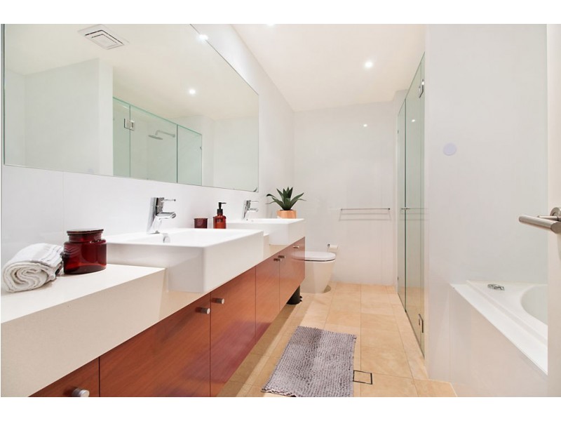 13/2-4 Boundary Lane, Rainbow Bay QLD 4225