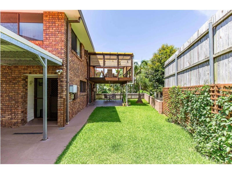 2/62 Oyster Point Road, Banora Point NSW 2486