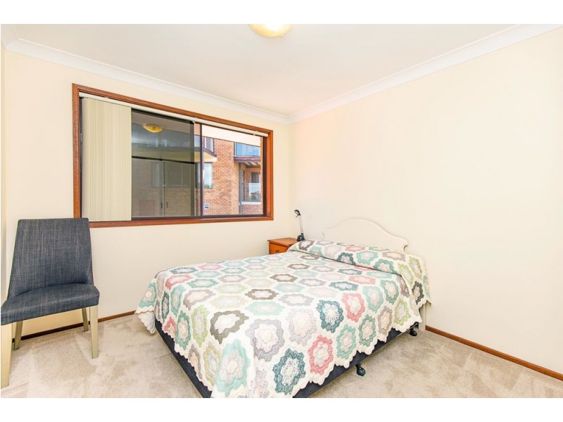 2/62 Oyster Point Road, Banora Point NSW 2486