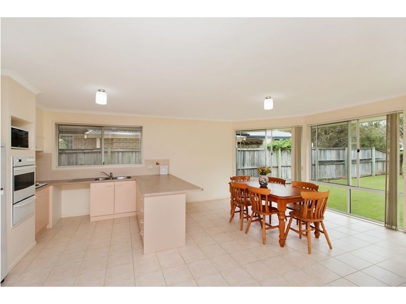 27 Foxhill Place, Banora Point NSW 2486