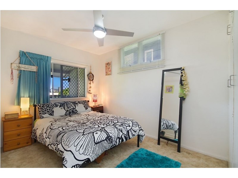 33 Rutledge Street, Coolangatta QLD 4225